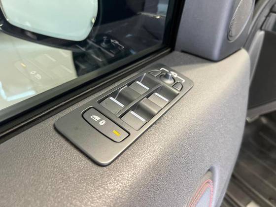 LAND ROVER DISCOVERY SPORT 2.0 D200 TURBO DIESEL R-DYNAMIC SE AUTOMÁTICO